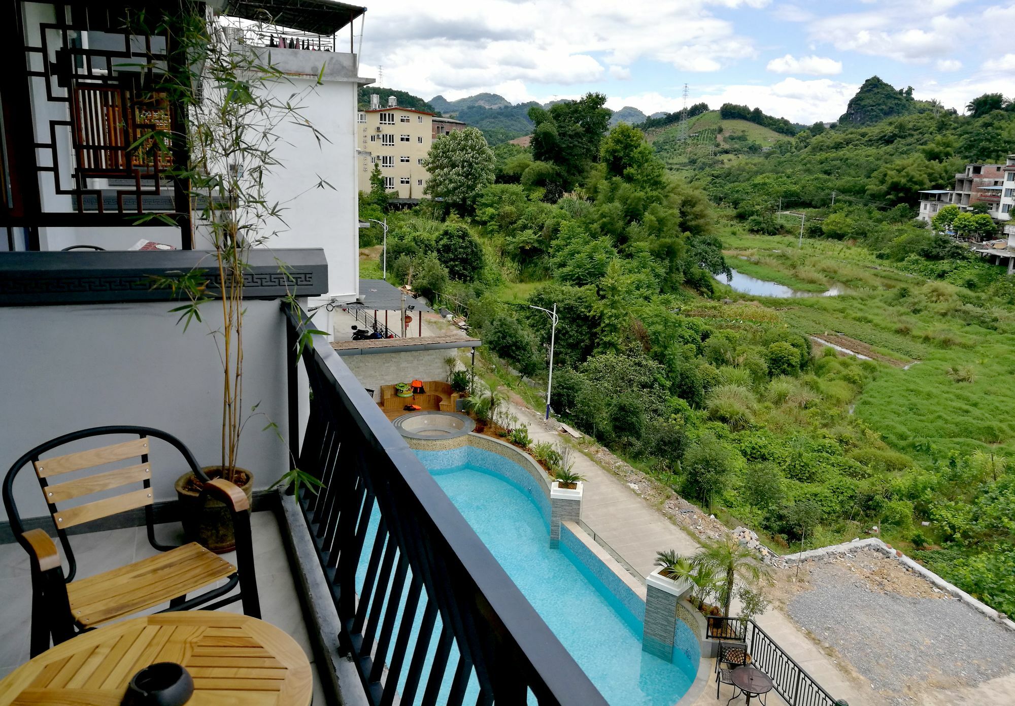 The Bamboo Leaf Yangshuo Hotel Bagian luar foto